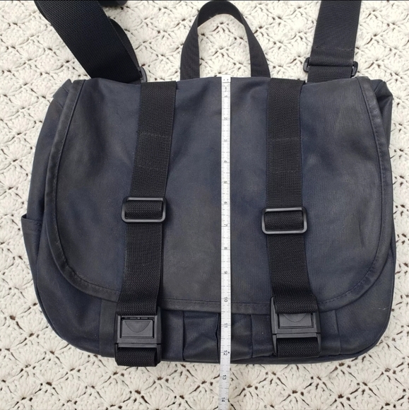 Filson 70112  Tin Cloth Medium Field Bag Messenger Navy Blue Made in USA - Picture 6 of 6